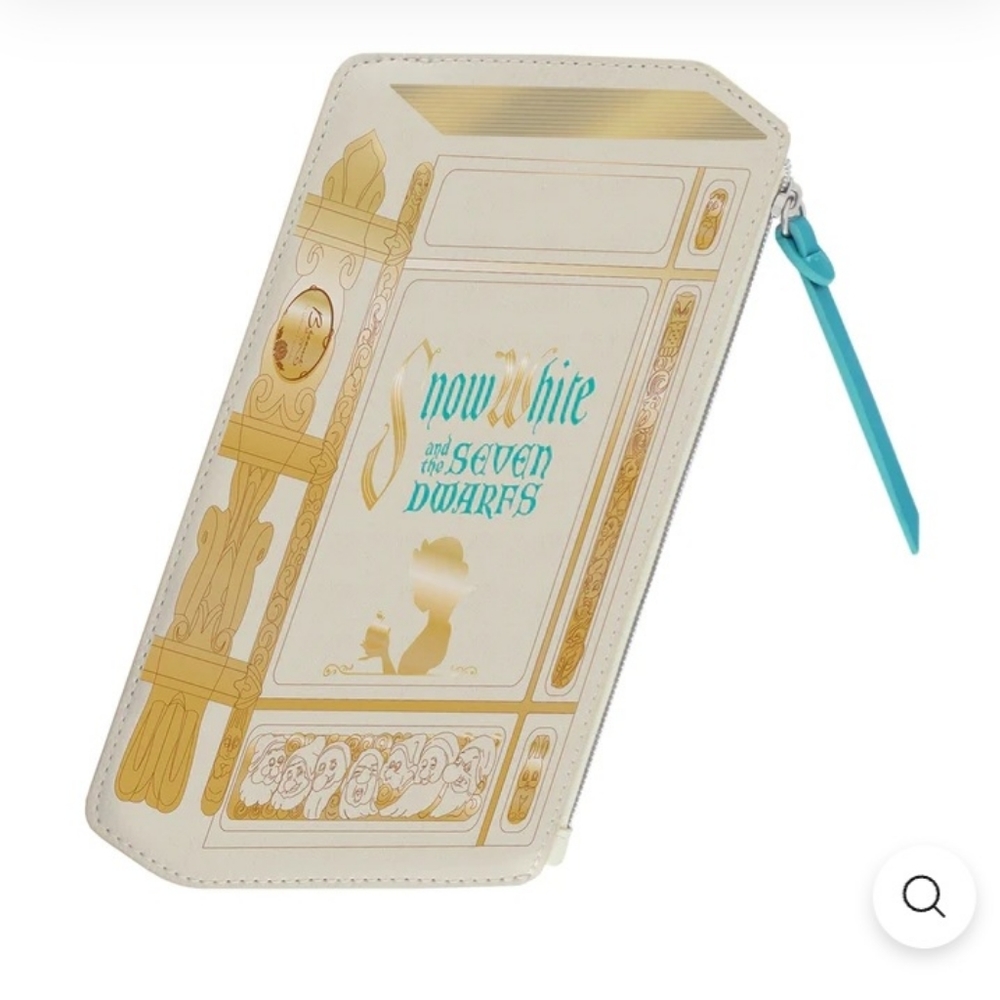 Snow white cosmetics bag by Besame